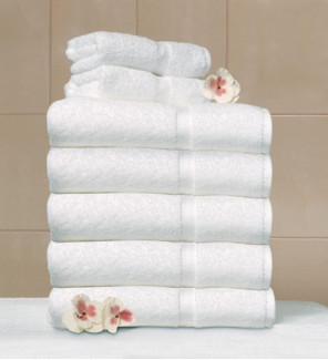 13" x 13" 1.5 lb. White Suite Touch® Hotel Wash Cloths Imported